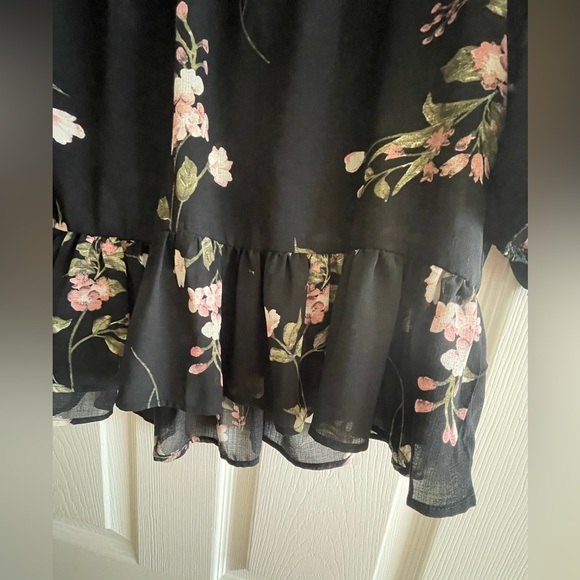 Jolt Floral Sheer Blouse Button Up
Back - Size XL - Picture 4 of 5